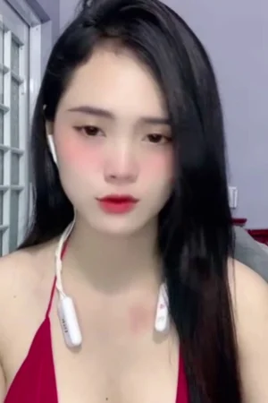 Em BBi live app cực ngon, clip cũ nhưng vẫn bén