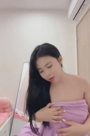 Hường Heu lộ clip live show hàng